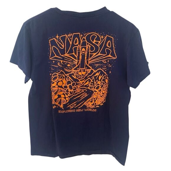 NASA short sleeve graphic exploring new worlds medium orange - Picture 5 of 5